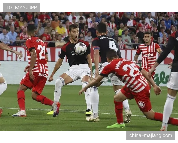 美因茨中场阿米里欧协联进球 中场核心作用凸显